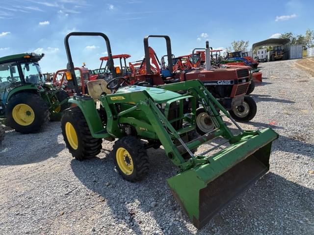 Image of John Deere 3032E equipment image 1