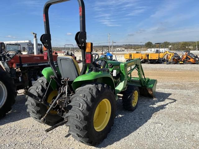 Image of John Deere 3032E equipment image 2
