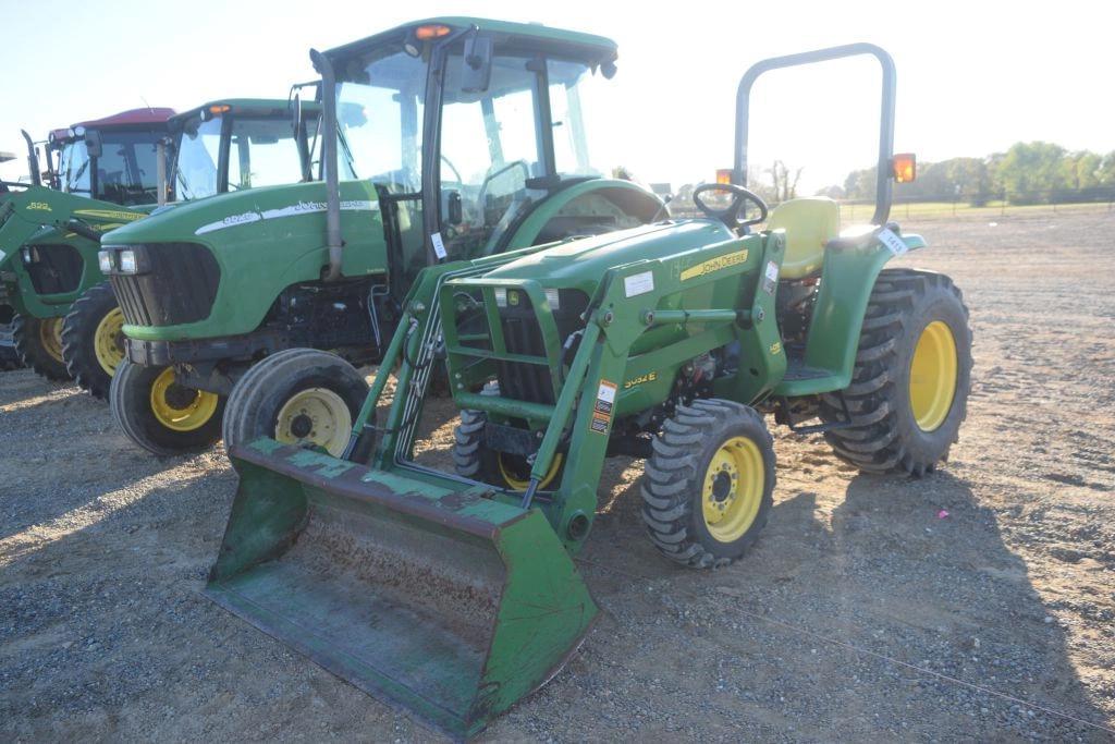 Image of John Deere 3032E Primary image