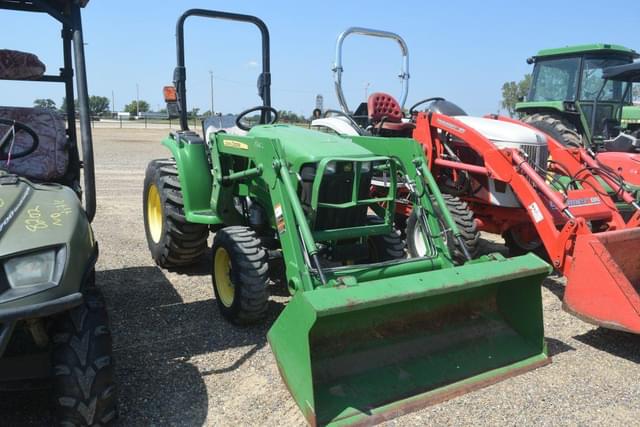 Image of John Deere 3032E equipment image 3
