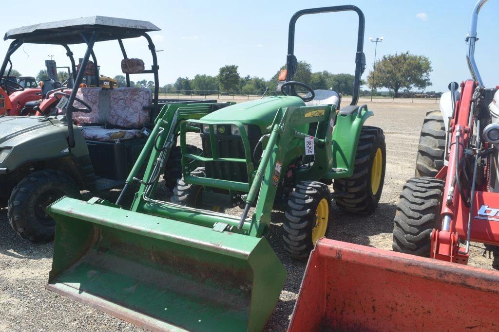 Image of John Deere 3032E Primary image