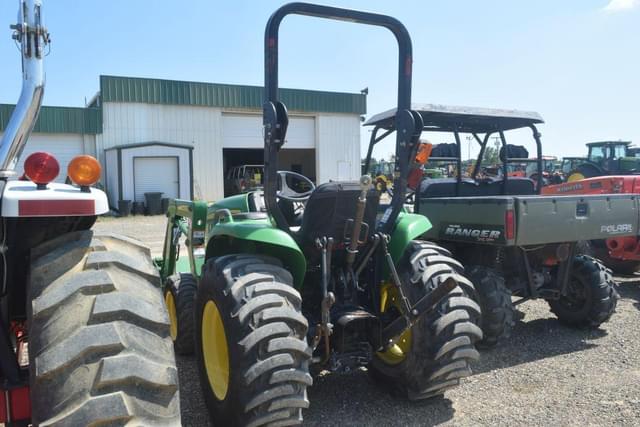 Image of John Deere 3032E equipment image 1