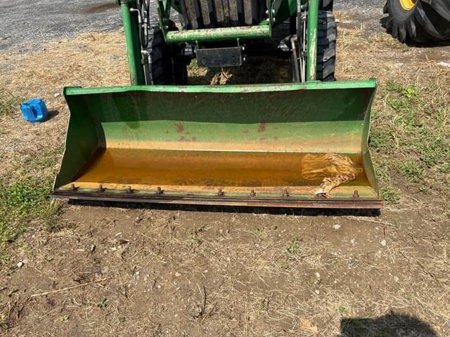 Image of John Deere 3032E equipment image 3
