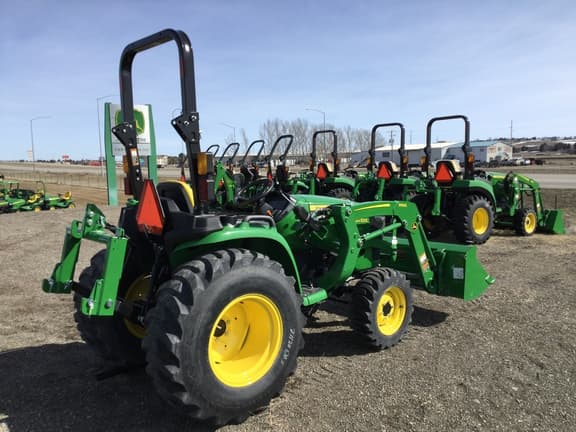 Image of John Deere 3032E equipment image 2