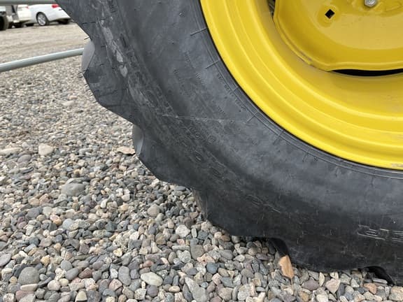 Image of John Deere 3032E equipment image 2