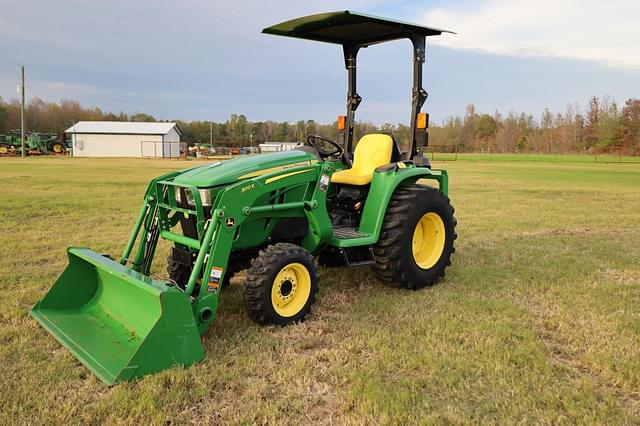 Image of John Deere 3032E equipment image 2