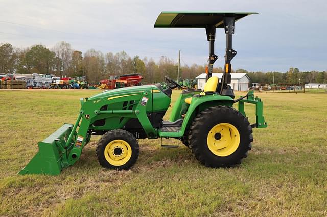 Image of John Deere 3032E equipment image 3