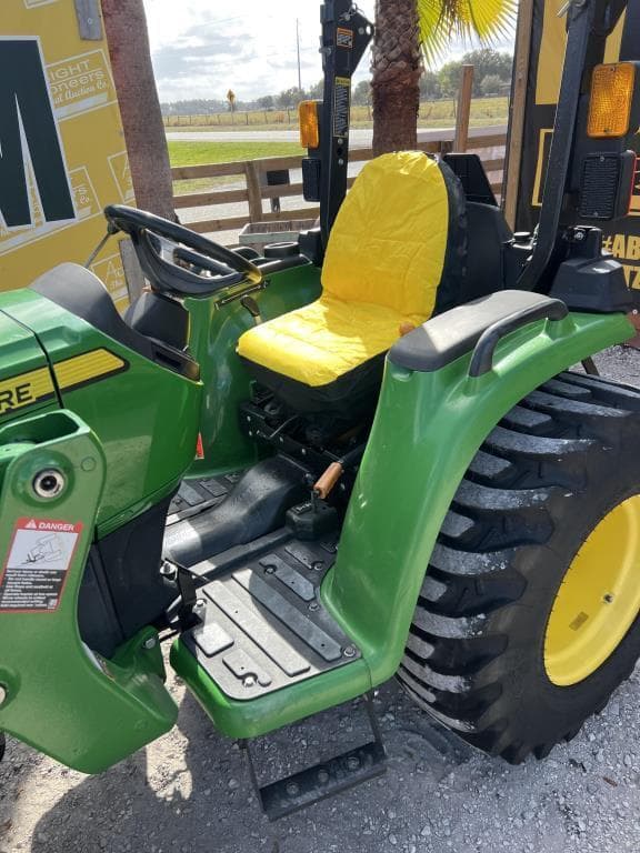 Image of John Deere 3032E equipment image 1