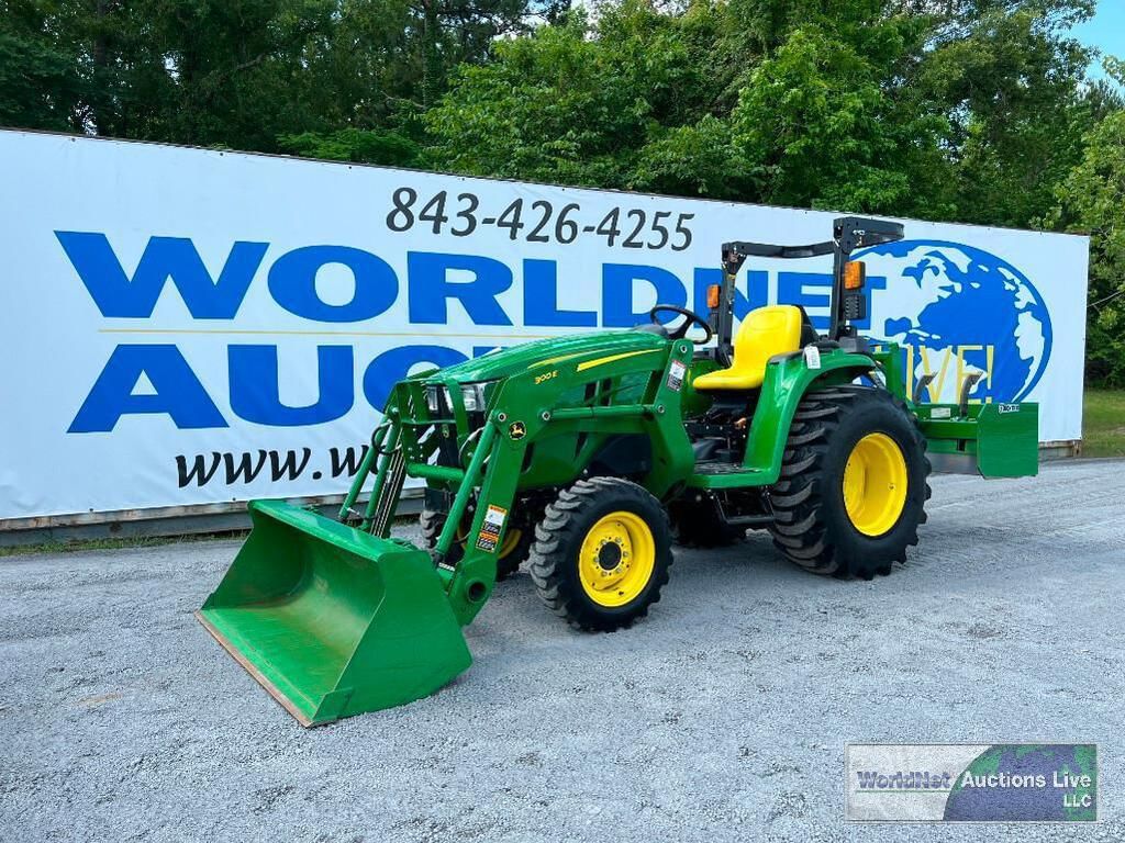 Main image John Deere 3032E