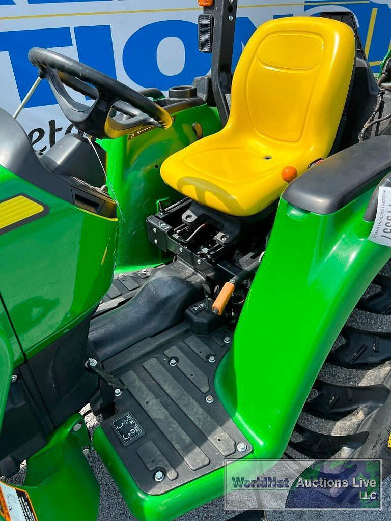 Main image John Deere 3032E 9