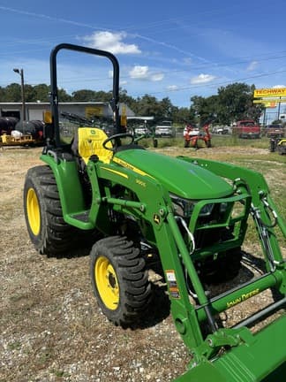 Main image John Deere 3032E