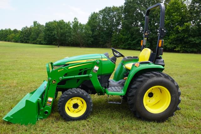 Image of John Deere 3032E equipment image 3