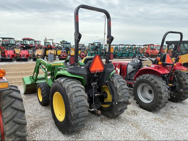 Image of John Deere 3032E equipment image 3