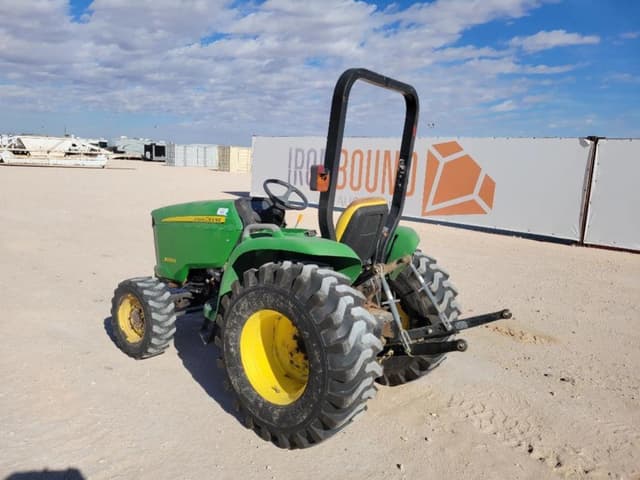 Image of John Deere 3032E equipment image 2