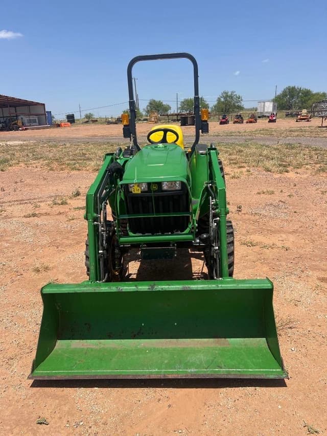 Image of John Deere 3032E equipment image 1