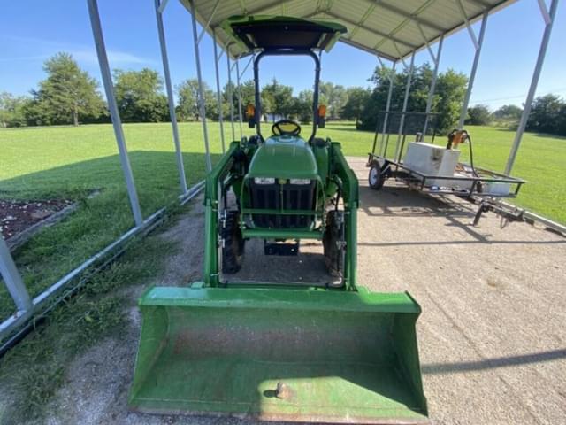 Image of John Deere 3032E equipment image 2