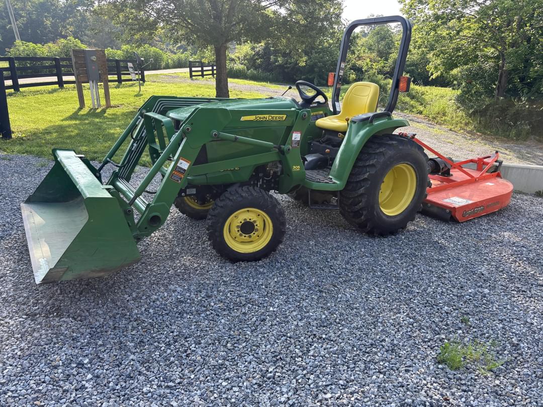 Image of John Deere 3032E Primary image