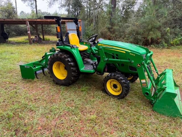 Image of John Deere 3032E equipment image 4