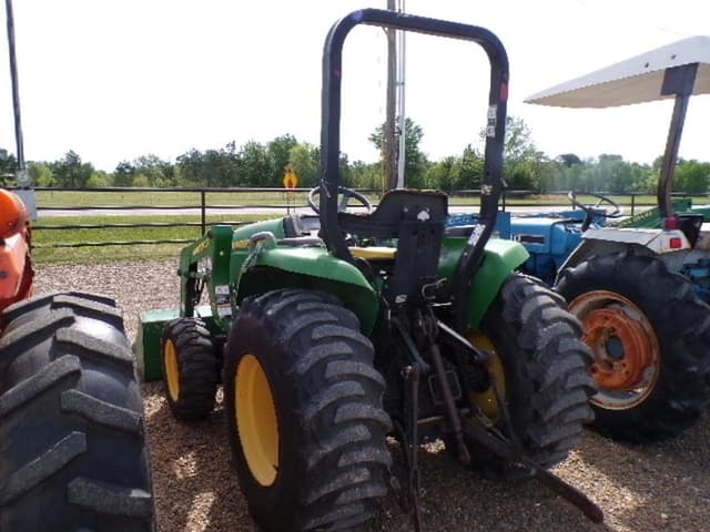 Image of John Deere 3032E equipment image 1