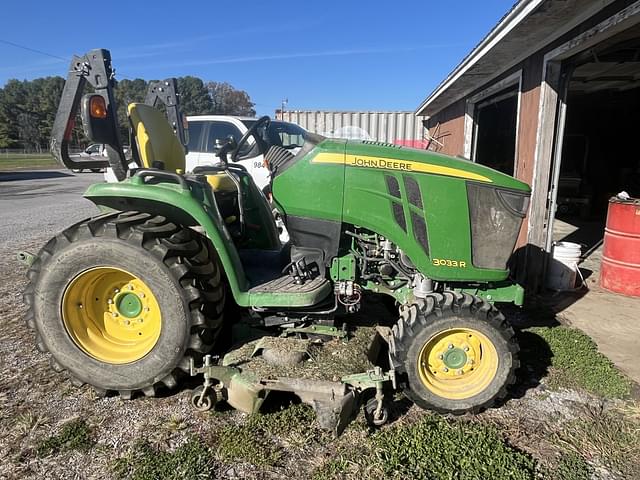 Image of John Deere 3033R equipment image 1