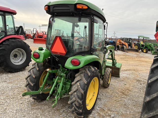 Image of John Deere 3033R equipment image 2