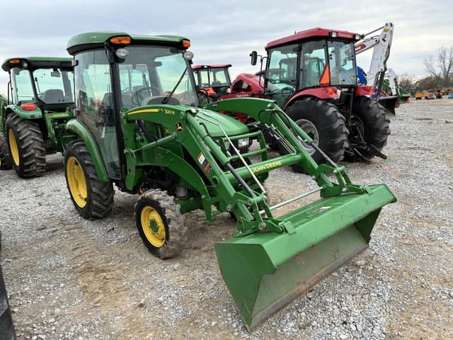 Image of John Deere 3033R equipment image 1