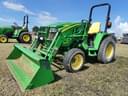 John Deere 3033R Image
