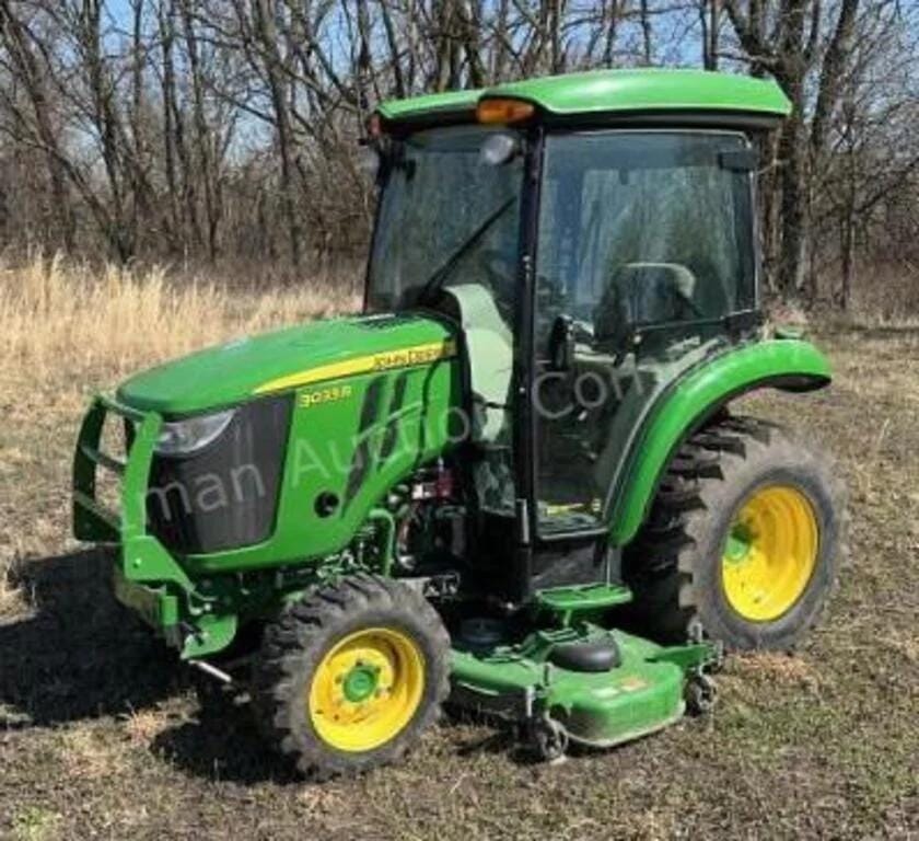 John Deere 3033R Equipment Image0