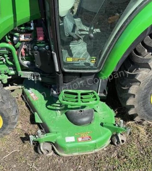 Image of John Deere 3033R equipment image 4