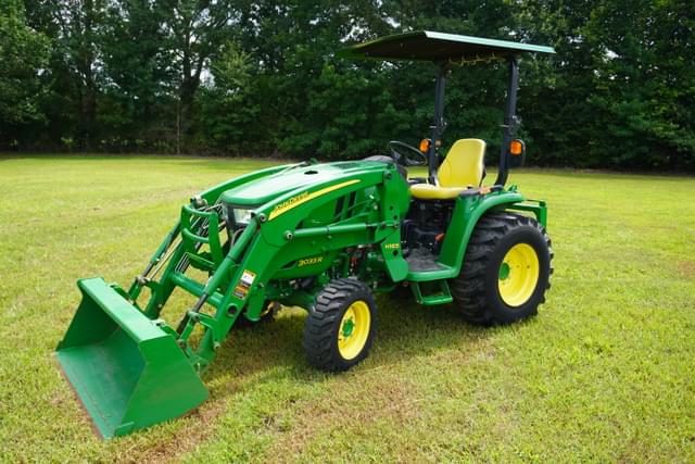 Image of John Deere 3033R equipment image 2
