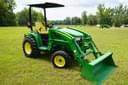 John Deere 3033R Image