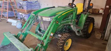 Main image John Deere 3033R