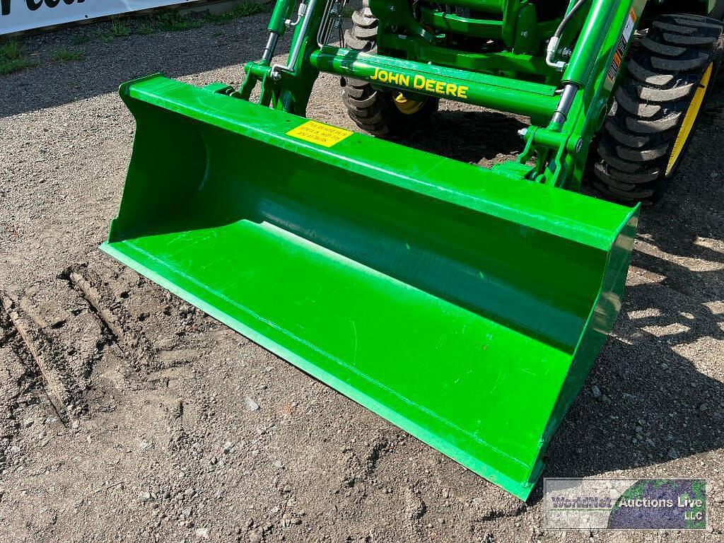 Main image John Deere 3033R 10