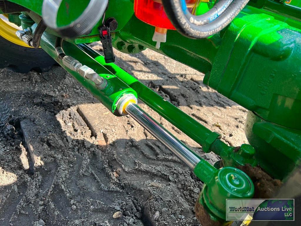 Main image John Deere 3033R 39