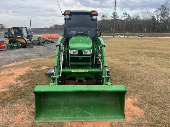 Image of John Deere 3033R equipment image 3