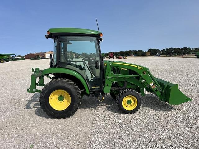 Image of John Deere 3033R equipment image 3