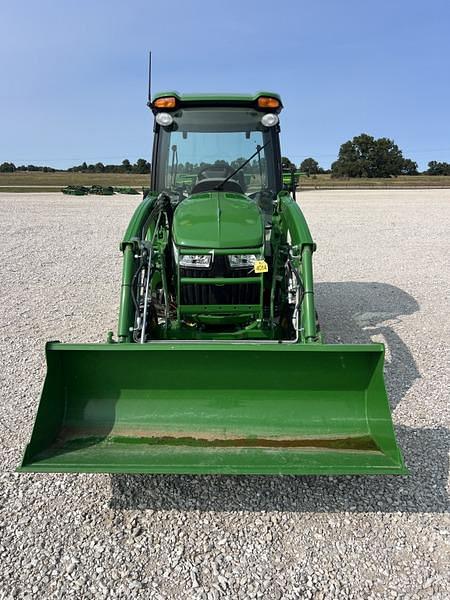 Image of John Deere 3033R equipment image 1