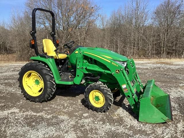 Image of John Deere 3033R equipment image 2