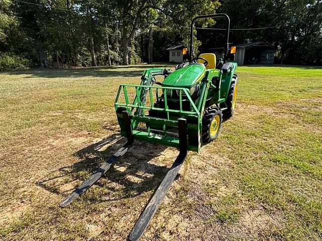 Image of John Deere 3035D equipment image 1