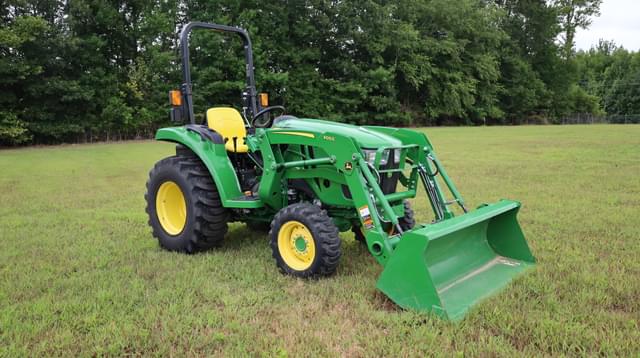Image of John Deere 3035D equipment image 2