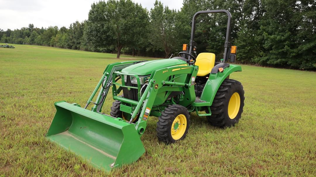 Image of John Deere 3035D Primary image