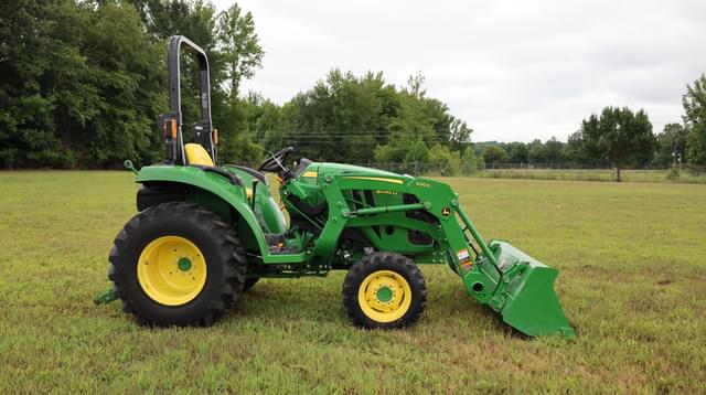 Image of John Deere 3035D equipment image 3