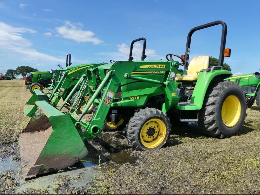 Image of John Deere 3038E Primary image