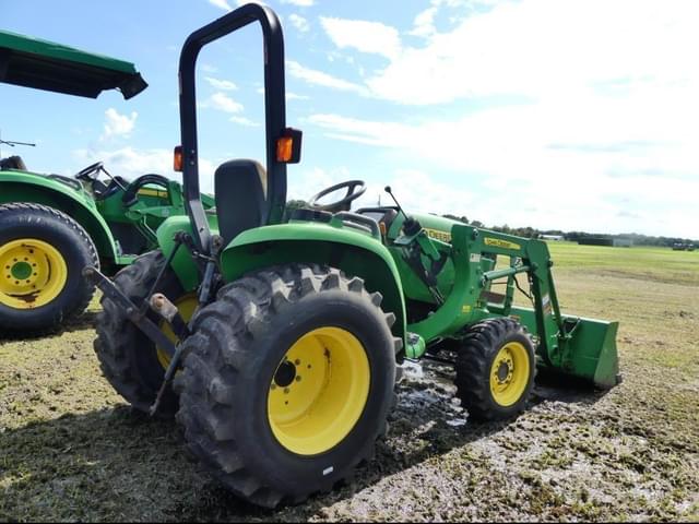 Image of John Deere 3038E equipment image 2