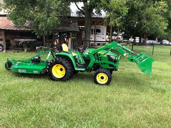 Image of John Deere 3038E equipment image 4