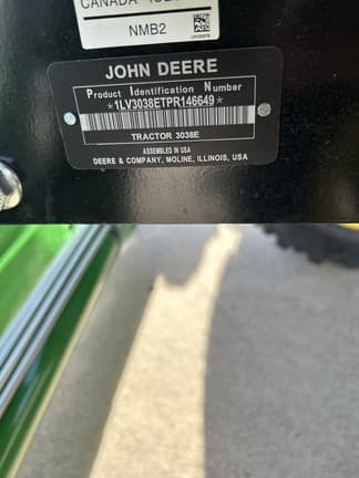 Image of John Deere 3038E equipment image 2
