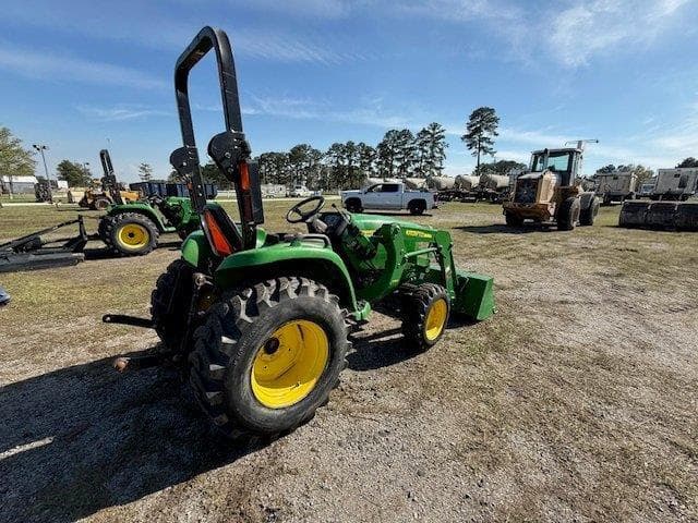 Image of John Deere 3038E equipment image 3