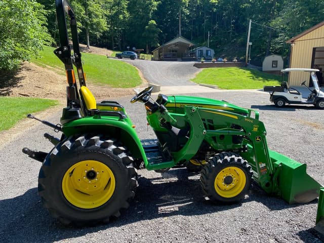 Image of John Deere 3038E equipment image 3