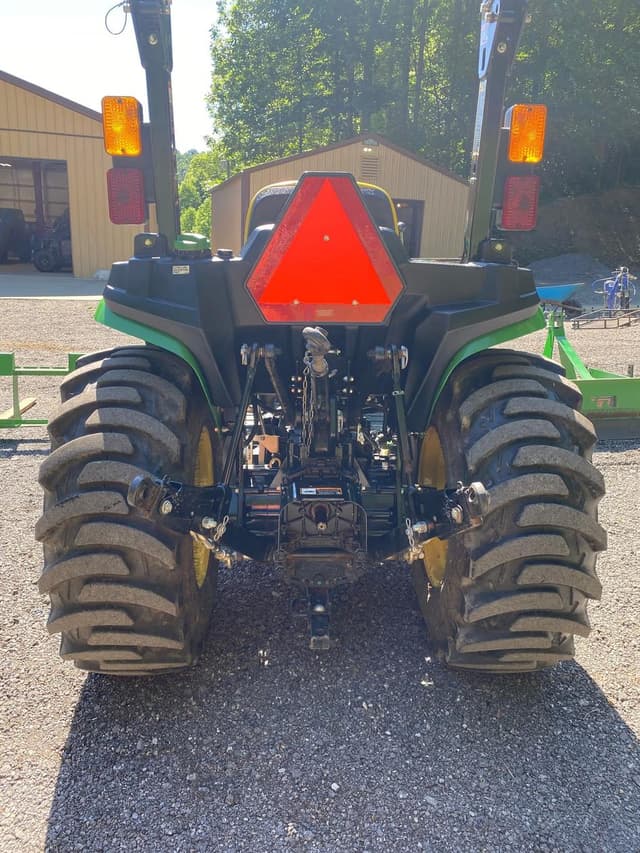 Image of John Deere 3038E equipment image 2