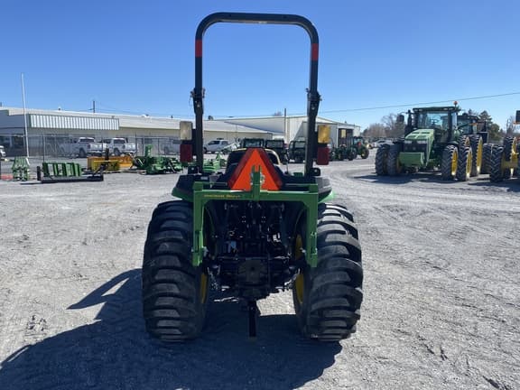 Image of John Deere 3038E equipment image 3